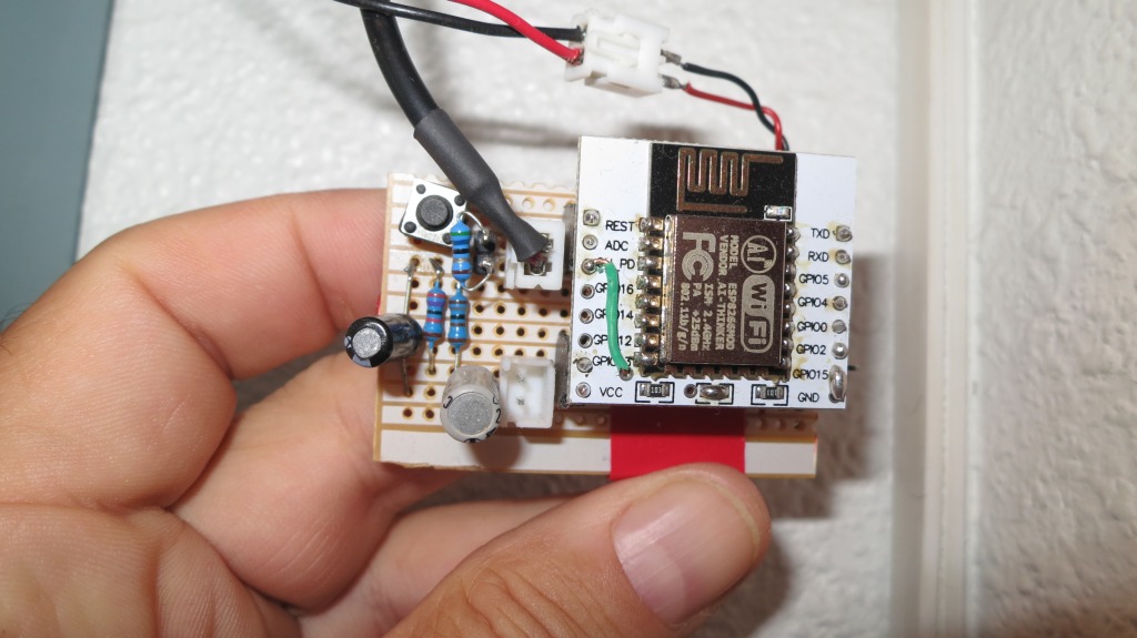 Medidor de consumo eléctrico casero con ESP8266 - BricoGeek.com